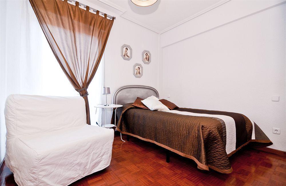 Apartamentos Aqui Me Quedo Madrid Buitenkant foto