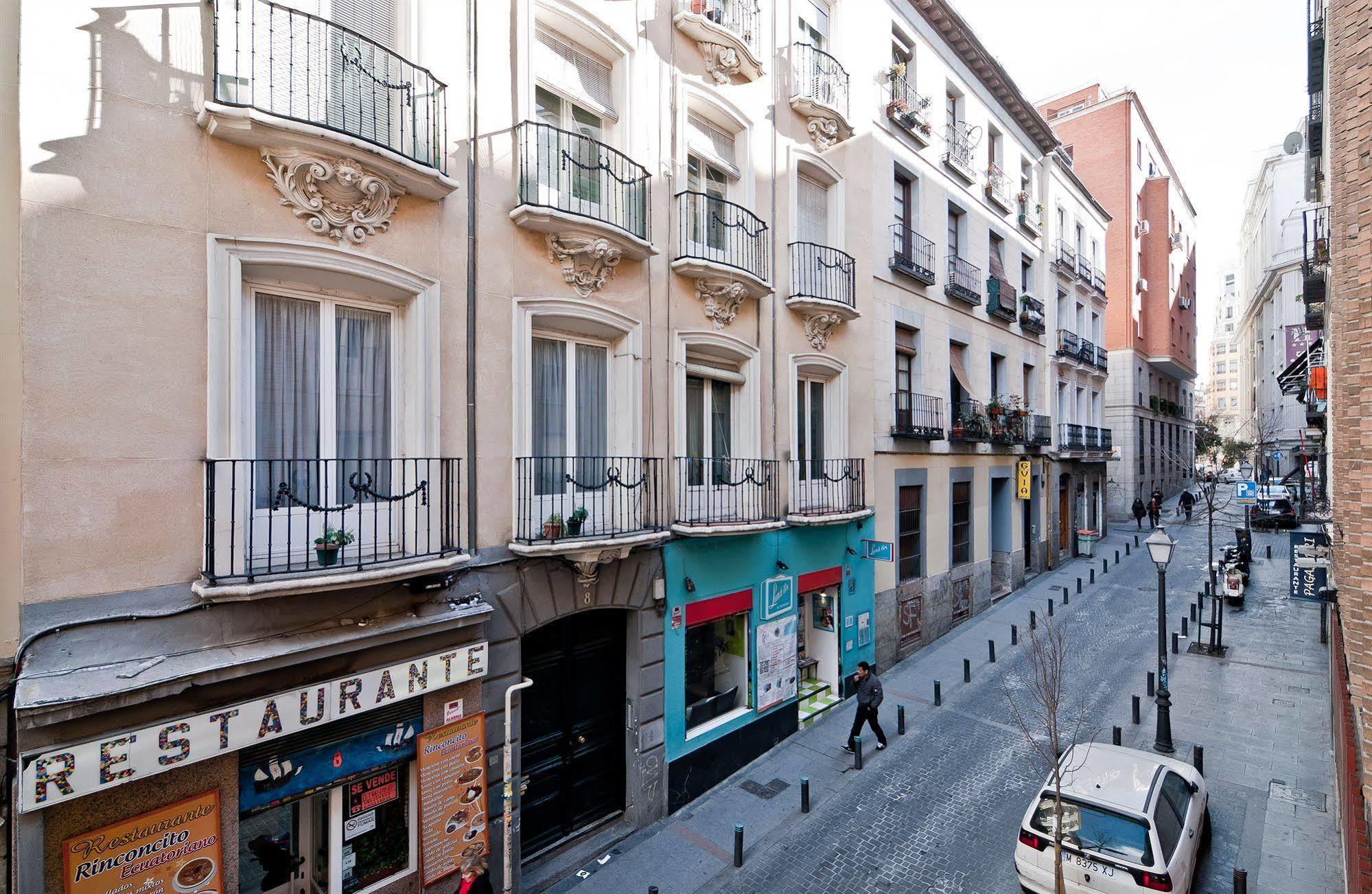 Apartamentos Aqui Me Quedo Madrid Buitenkant foto