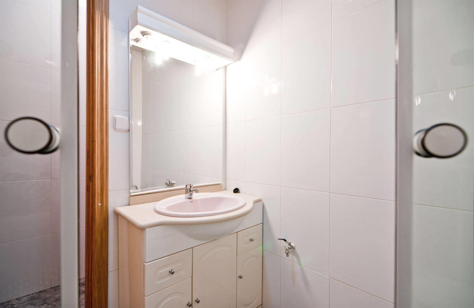 Apartamentos Aqui Me Quedo Madrid Buitenkant foto