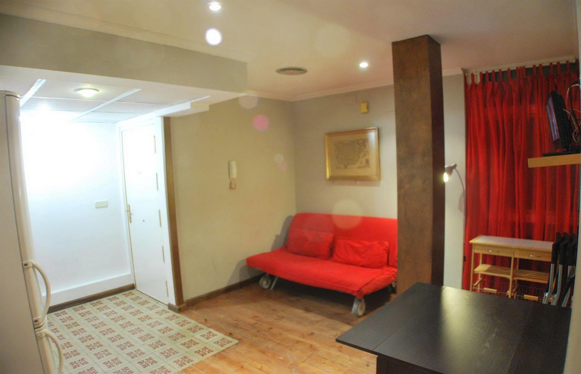 Apartamentos Aqui Me Quedo Madrid Buitenkant foto