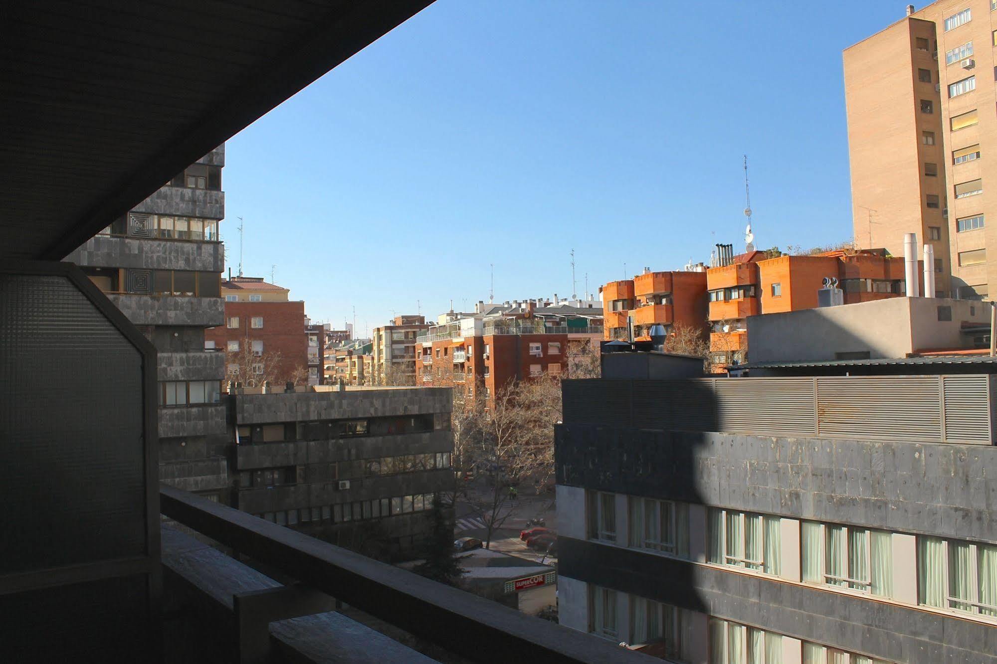 Apartamentos Aqui Me Quedo Madrid Buitenkant foto